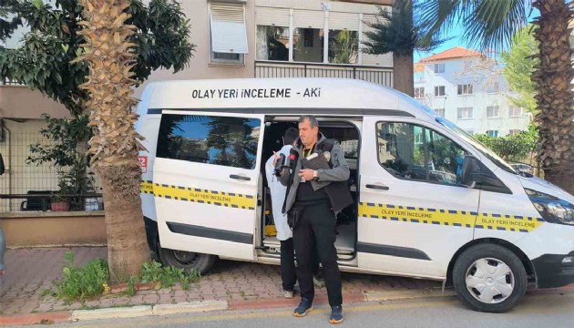 Antalya’da dehşet: Birlikte yaşadığı kadını öldürüp intihar etti